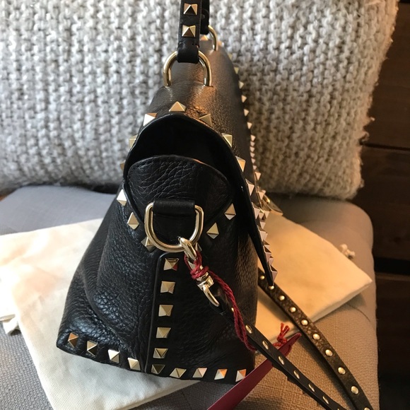 SOLD- ⛔️⛔️Valentino Garavani Pebbled Calfskin Rockstud bag - Picture 8 of 11